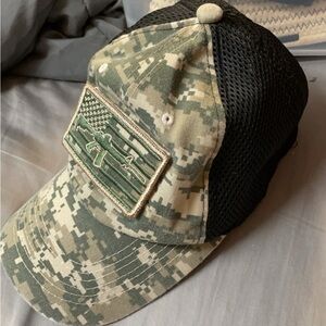 Camo USA/Flag with Gun Velcro Interchangeable Men's Hat with Mesh Sides and Back